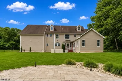 164 E Mountain Rd, Hillsborough Township, NJ 08844 - Photo 5