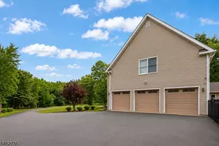 164 E Mountain Rd, Hillsborough Township, NJ 08844 - Photo 7
