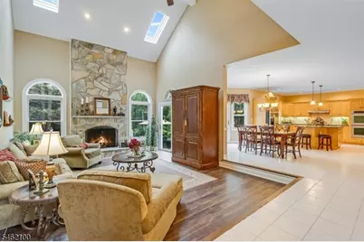 5 Downing Ct, Chester, NJ 07930 - Photo 7