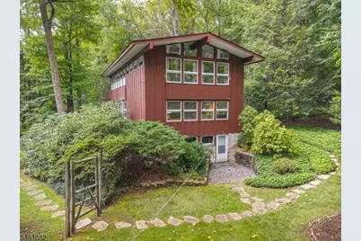 17 Brook Dr, Chester, NJ 07930 - Photo 5