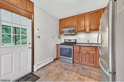 28 Harry Rd, Bridgewater Twp., NJ 08807 - Photo 13