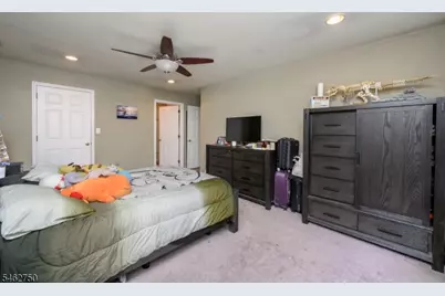60 Waugh Ct, Bridgewater, NJ 08807 - Photo 13