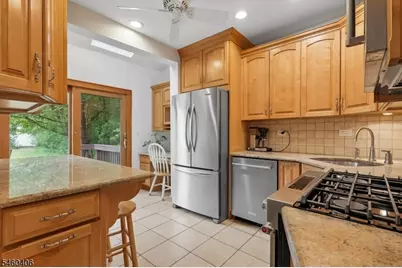 548 Hort St, Westfield, NJ 07090 - Photo 9