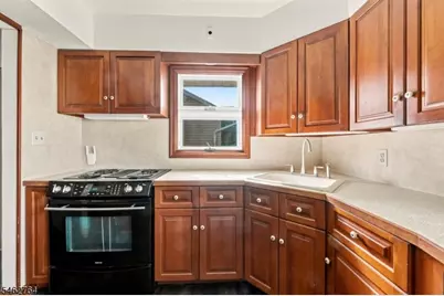 510 Verona Pl, Bound Brook, NJ 08805 - Photo 11