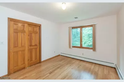 34 Silver Spring Ct, East Hanover Township, NJ 07936 - Photo 31