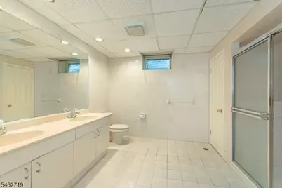 34 Silver Spring Ct, East Hanover Township, NJ 07936 - Photo 33