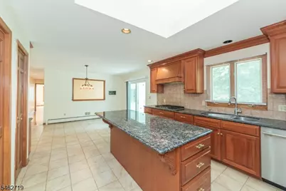 34 Silver Spring Ct, East Hanover Township, NJ 07936 - Photo 7