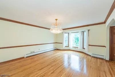 34 Silver Spring Ct, East Hanover Township, NJ 07936 - Photo 11
