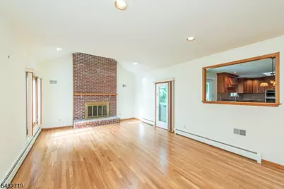 34 Silver Spring Ct, East Hanover Township, NJ 07936 - Photo 15