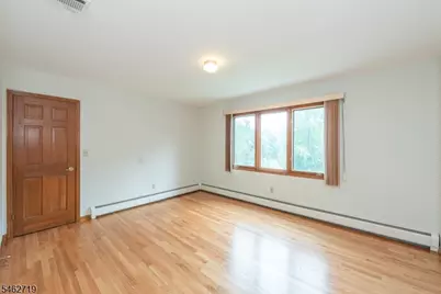 34 Silver Spring Ct, East Hanover Township, NJ 07936 - Photo 29