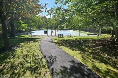 2 Pueblo Cir, Wayne, NJ 07470 - Photo 29
