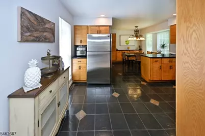 2 Pueblo Cir, Wayne, NJ 07470 - Photo 11