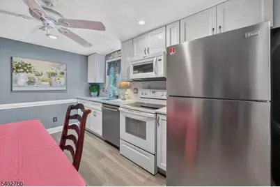 330 Hemlock Ave, Garwood, NJ 07027 - Photo 11