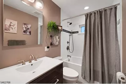 29 Oakley Ter, Nutley, NJ 07110 - Photo 17