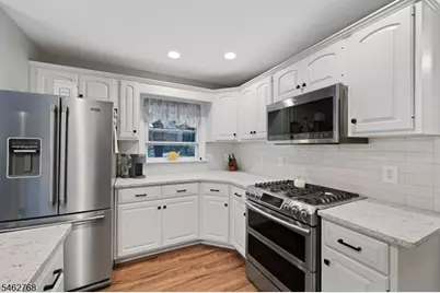 29 Oakley Ter, Nutley, NJ 07110 - Photo 13
