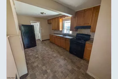 12 Maolis Ave, Bloomfield, NJ 07003 - Photo 9