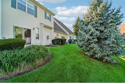 136 Cambridge Dr, Nutley, NJ 07110 - Photo 29