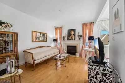 136 Cambridge Dr, Nutley, NJ 07110 - Photo 3