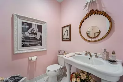 136 Cambridge Dr, Nutley, NJ 07110 - Photo 13