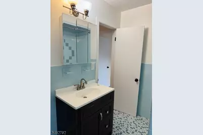 118 Barkley Ave, Clifton, NJ 07011 - Photo 9