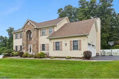 25 Elizabeth Ave, Washington Township, NJ 07882 - Photo 3