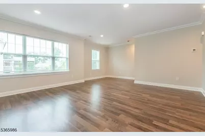 6 Elm St #6, Madison, NJ 07940 - Photo 7