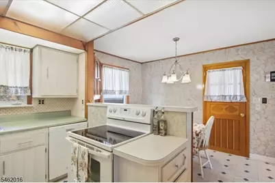 16 Sandra Ln, Randolph Township, NJ 07869 - Photo 9