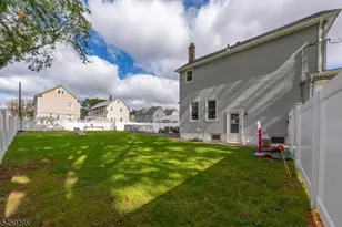 214 W 17th St, Linden, NJ 07036 - Photo 19