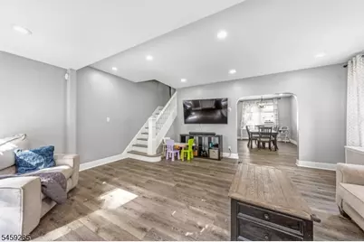 214 W 17th St, Linden, NJ 07036 - Photo 3