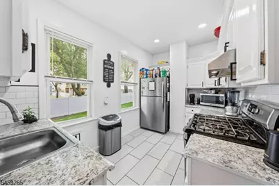 214 W 17th St, Linden, NJ 07036 - Photo 5