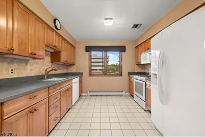140 Allwood Rd #E, Clifton, NJ 07014 - Photo 9