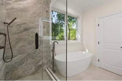 13 Harding Pl, Livingston, NJ 07039 - Photo 35