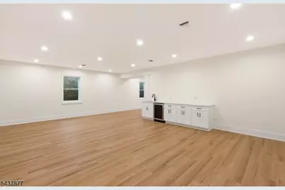 13 Harding Pl, Livingston, NJ 07039 - Photo 43