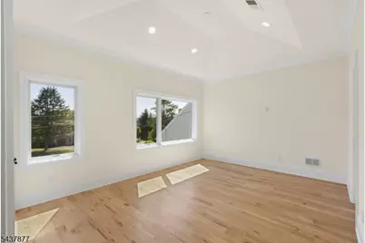 13 Harding Pl, Livingston, NJ 07039 - Photo 21