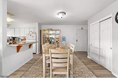32 A-6 Woodedge Ave #6, Edison Twp., NJ 08817 - Photo 3