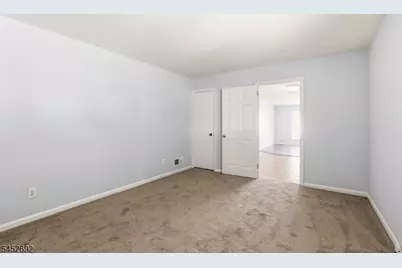 25 Corsi Rd, Bloomfield, NJ 07003 - Photo 15