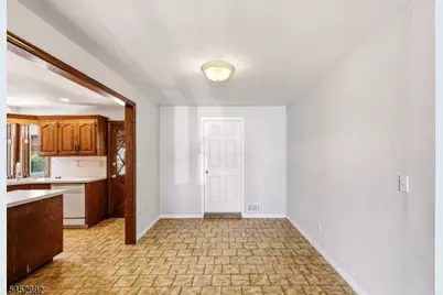 25 Corsi Rd, Bloomfield, NJ 07003 - Photo 7