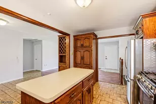 25 Corsi Rd, Bloomfield, NJ 07003 - Photo 11