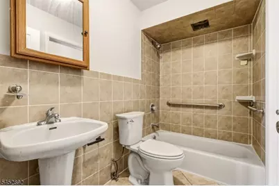 25 Corsi Rd, Bloomfield, NJ 07003 - Photo 17