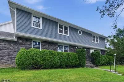 88 6th St, Clifton, NJ 07011 - Photo 3