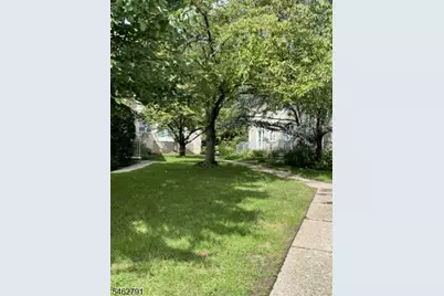 470 Valley Rd #A4, Montclair, NJ 07043 - Photo 3