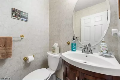 3401 Scenic Ct, Denville, NJ 07834 - Photo 13