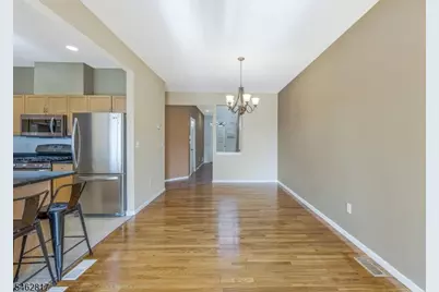 370 Summerhill Dr, Parsippany, NJ 07950 - Photo 9
