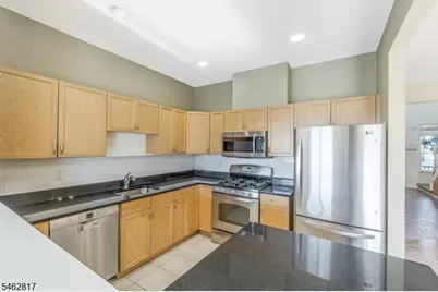 370 Summerhill Dr, Parsippany, NJ 07950 - Photo 3