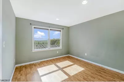 370 Summerhill Dr, Parsippany, NJ 07950 - Photo 15