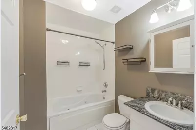 370 Summerhill Dr, Parsippany, NJ 07950 - Photo 25