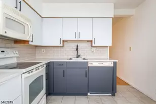 344 Prospect Ave, Hackensack, NJ 07601 - Photo 11