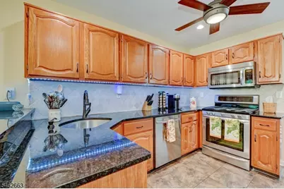 275 Morning Glory Ct, Readington, NJ 08889 - Photo 17