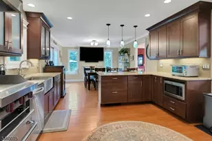1 Fleetwood Ave, Fairfield, NJ 07004 - Photo 9