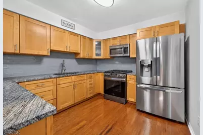29 Olive Ct, Raritan Township, NJ 08822 - Photo 7